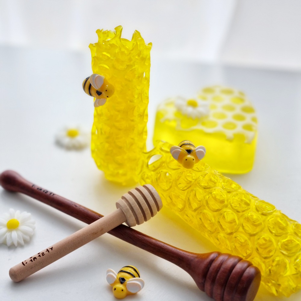 달달 꿀벌 비누 만들기 키트🍯(1개완성) 달달 꿀벌 비누 만들기 키트🍯(1개완성)